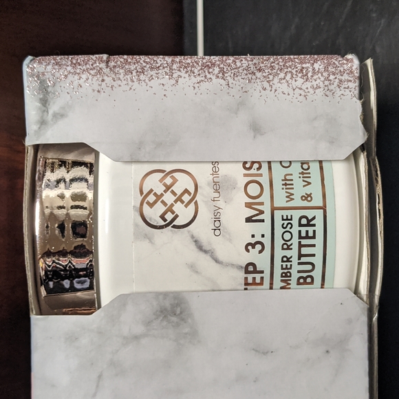 Daisy Fuentes 3-Step Rich Skin Rescue - Picture 6 of 9